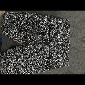 Lulu lemon leggings 28”